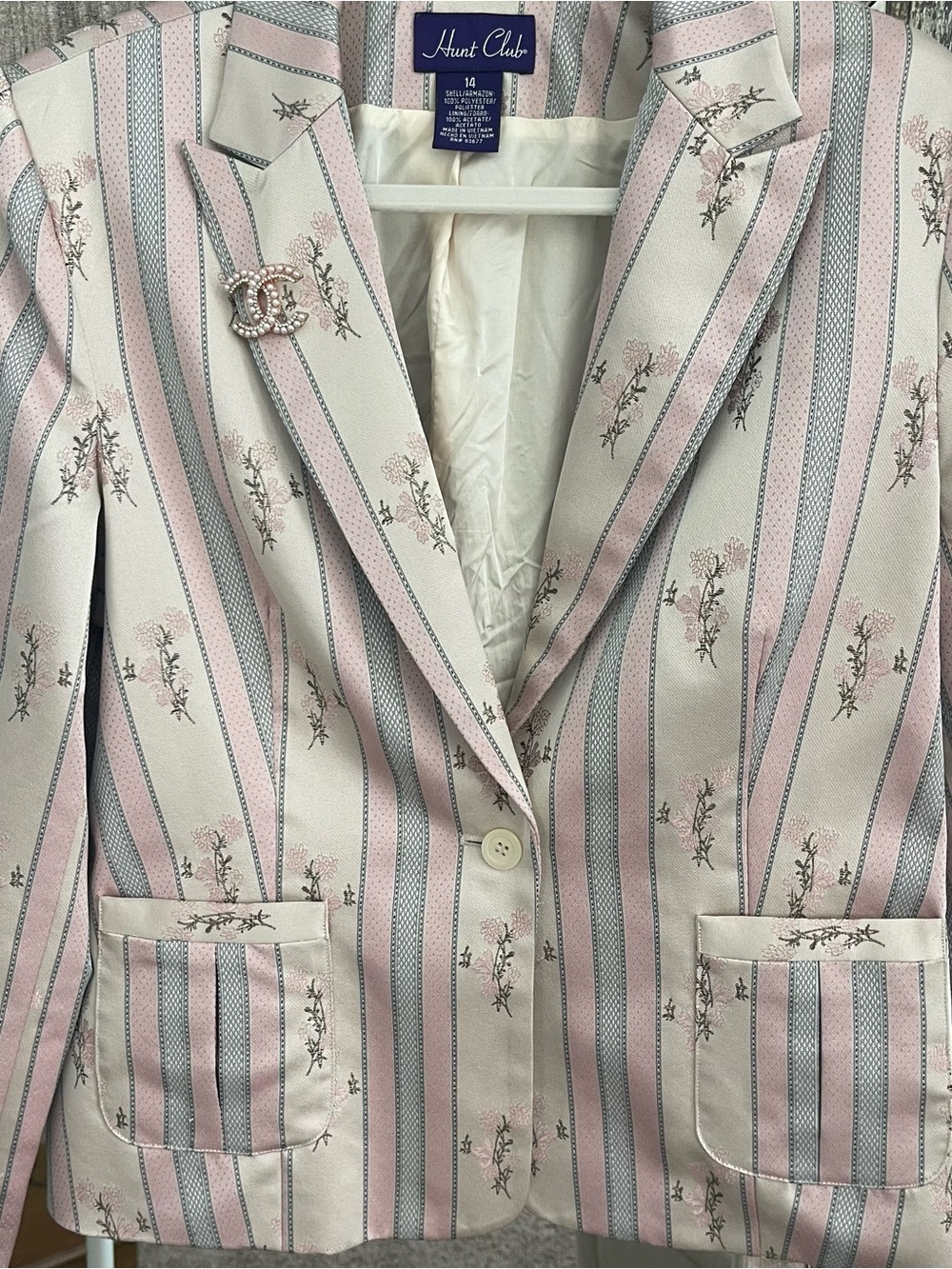 Vintage Hunt Club Pink and Cream
Floral Striped Blazer - Picture 10 of 10